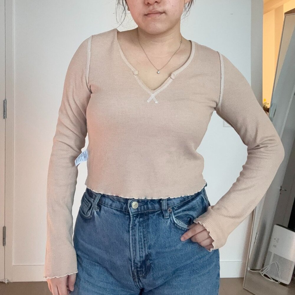 AMERICAN EAGLE - Tan Long Sleeve Tee (Size M)